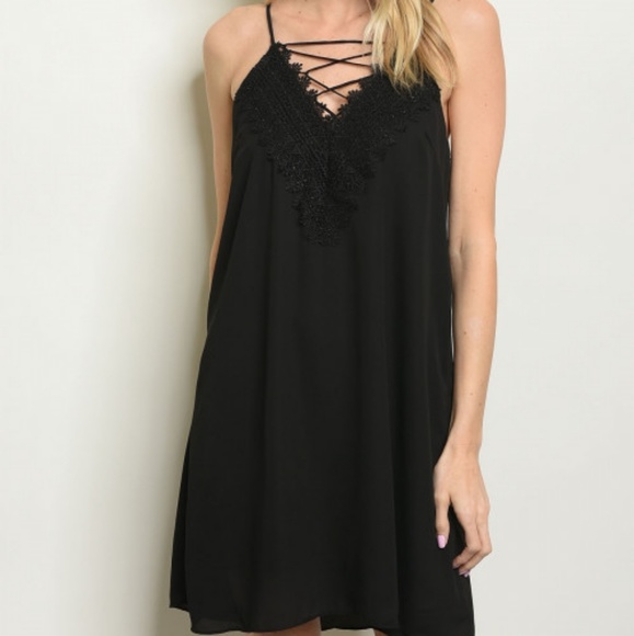 Flowy dress w/ crochet strappy detail - Picture 2 of 4